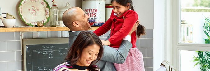 Optus Pause A family enjoying quality time in their kitchen