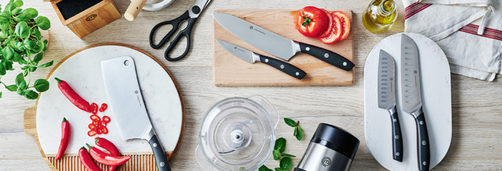 Collect free MasterChef Knives Knives on chopping boards